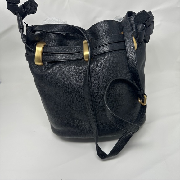 NWT Donna Karan Women's Virginia Pebbled-leather Bucket Bag Black - Picture 2 of 7